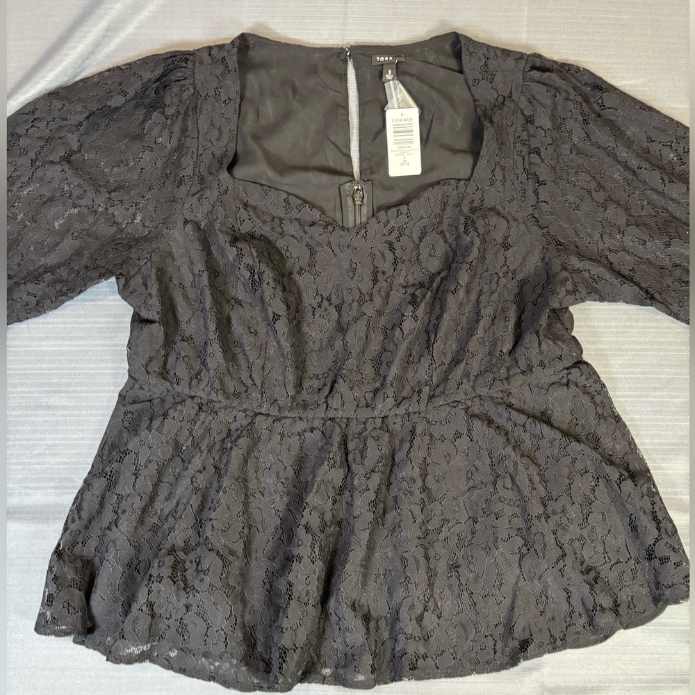 Torrid Lace Peplum Puff Sleeve Top NWT Size 3 (3X) Black